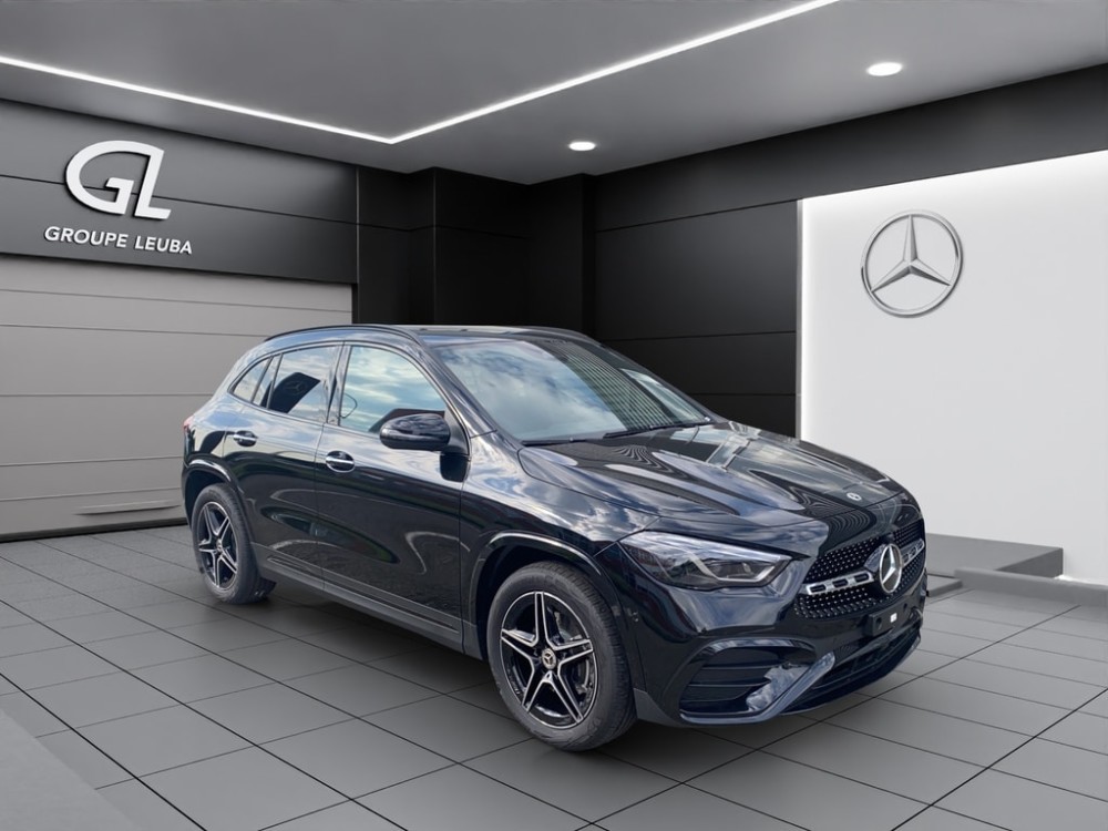 MERCEDES-BENZ GLA 200 7G-DCT