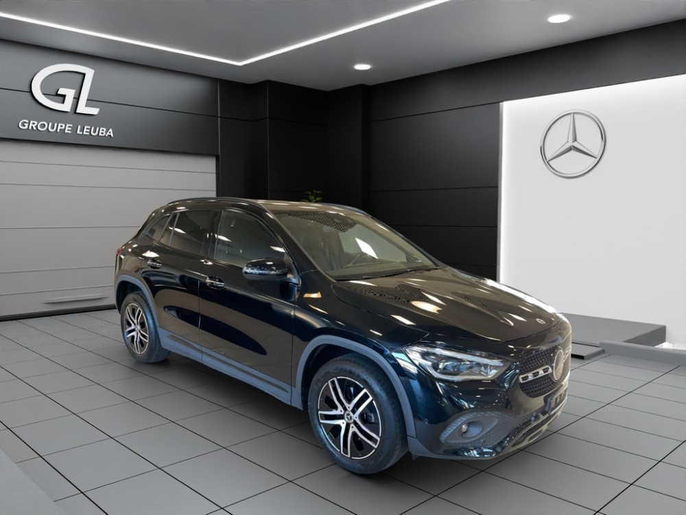 MERCEDES-BENZ GLA 220 d Progress. 4Matic