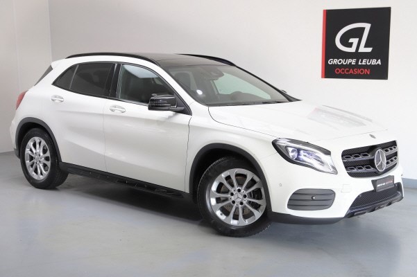 MERCEDES-BENZ GLA 250 AMG Line 4Matic