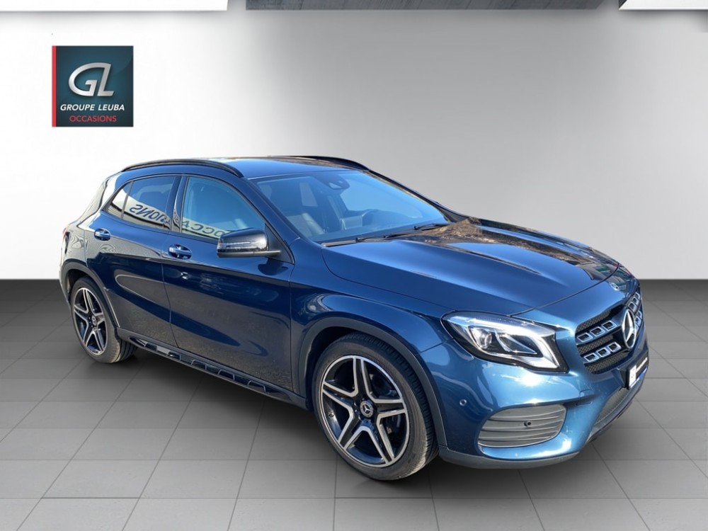 MERCEDES-BENZ GLA 200 AMG Line