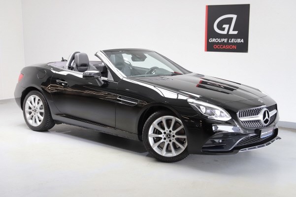 MERCEDES-BENZ SLC 200 AMG Line