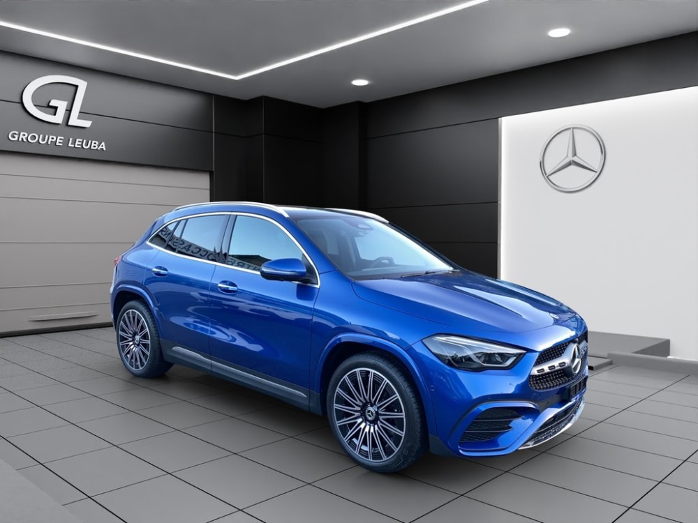 MERCEDES-BENZ GLA 200 7G-DCT