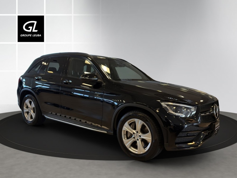 MERCEDES-BENZ GLC 300 AMG Line 4Matic