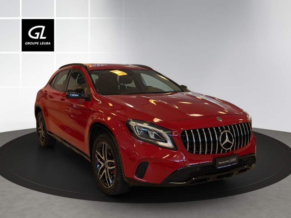 MERCEDES-BENZ GLA 200 Night Star