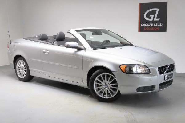 VOLVO C70 T5 Momentum