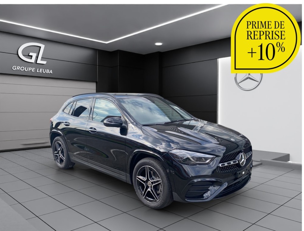MERCEDES-BENZ GLA 200 7G-DCT