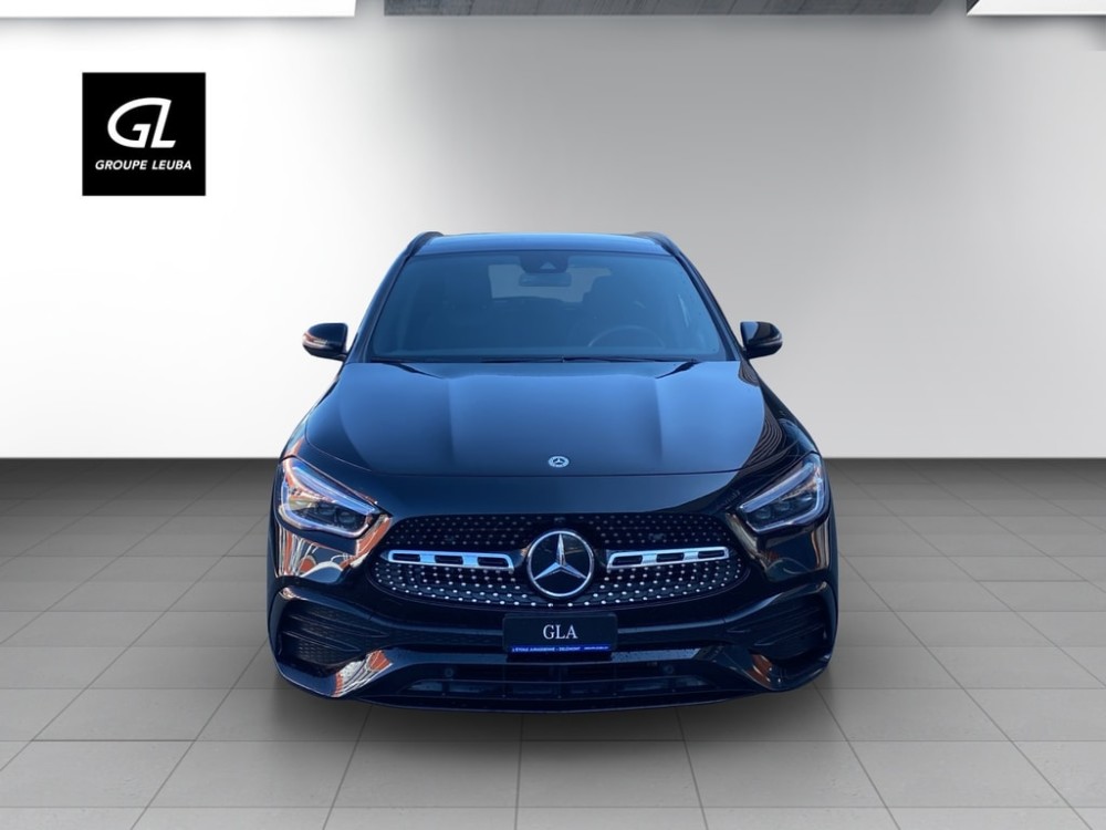 MERCEDES-BENZ GLA 250 AMG Line 4Matic
