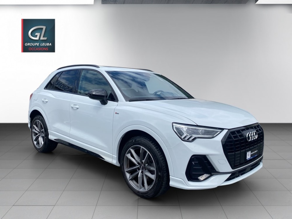 AUDI Q3 40 TDI S line Attr qu