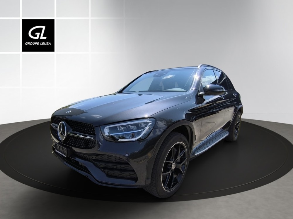 MERCEDES-BENZ GLC 300 e AMG Line 4Matic