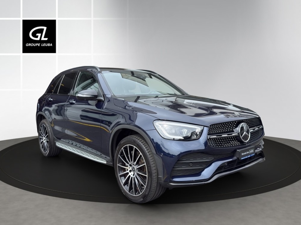 MERCEDES-BENZ GLC 300 e AMG Line 4Matic