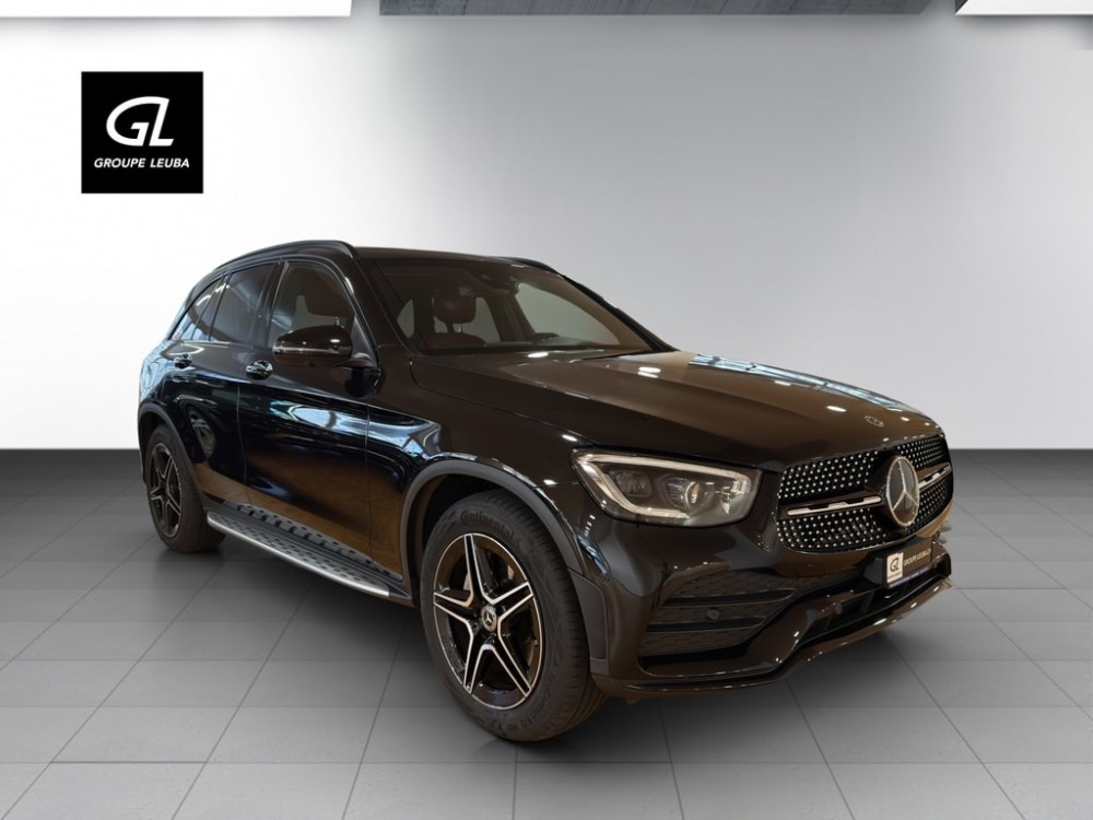 MERCEDES-BENZ GLC 200 AMG Line 4Matic 9G-Tronic