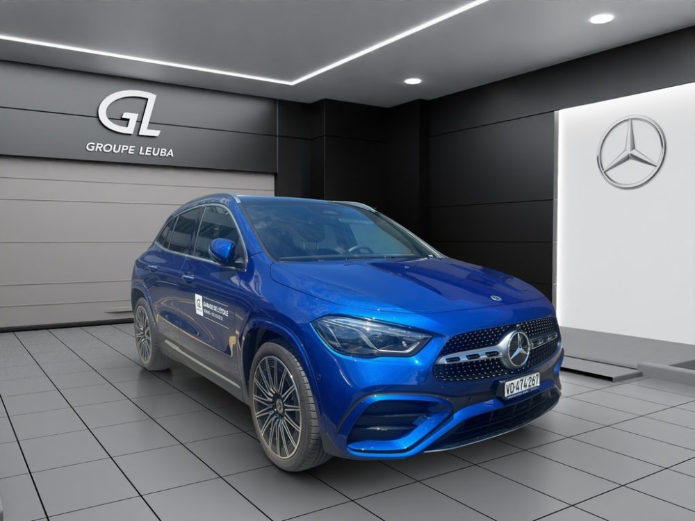 MERCEDES-BENZ GLA 200 Night Star 7G-DCT