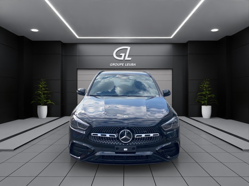 MERCEDES-BENZ GLA 200 7G-DCT
