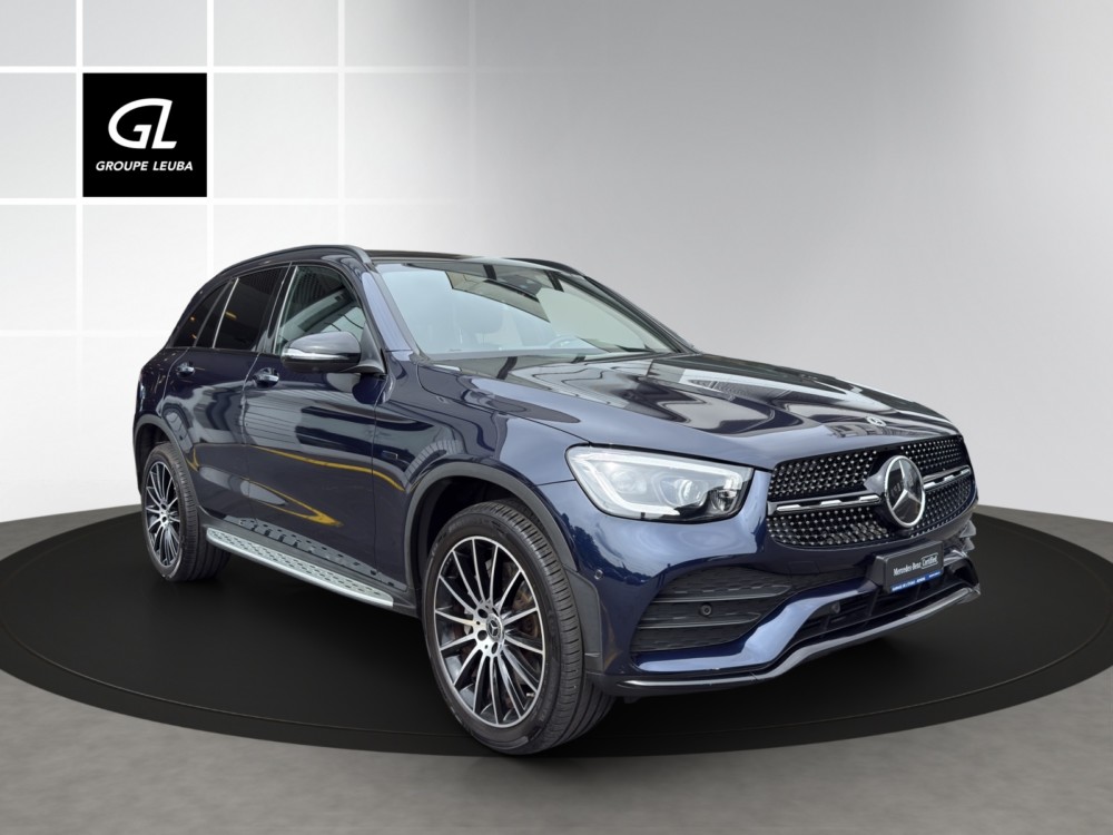 MERCEDES-BENZ GLC 300 e AMG Line 4Matic