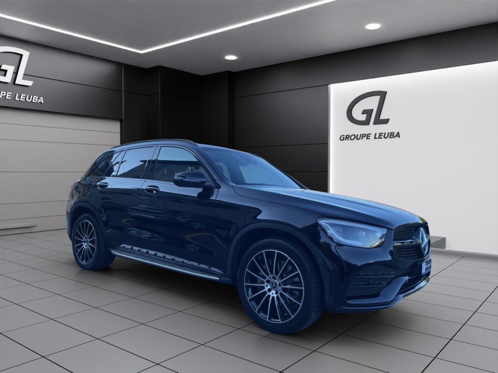 MERCEDES-BENZ GLC 200 AMG Line 4Matic 9G-Tronic
