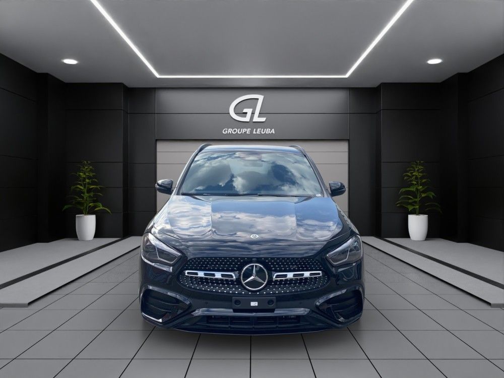 MERCEDES-BENZ GLA 200 7G-DCT