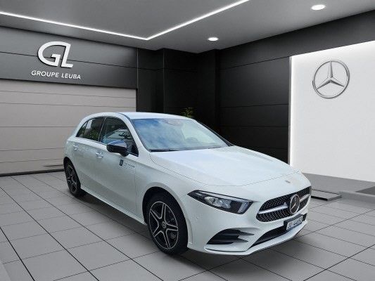 MERCEDES-BENZ A 250 e AMG Line