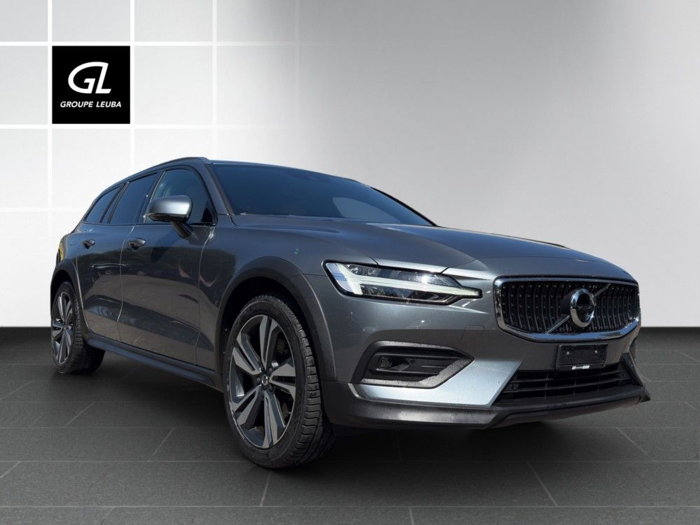 VOLVO V60 Cross Country D4 AWD