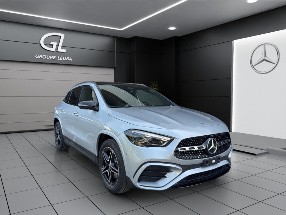 MERCEDES-BENZ GLA 200 Night Star 7G-DCT