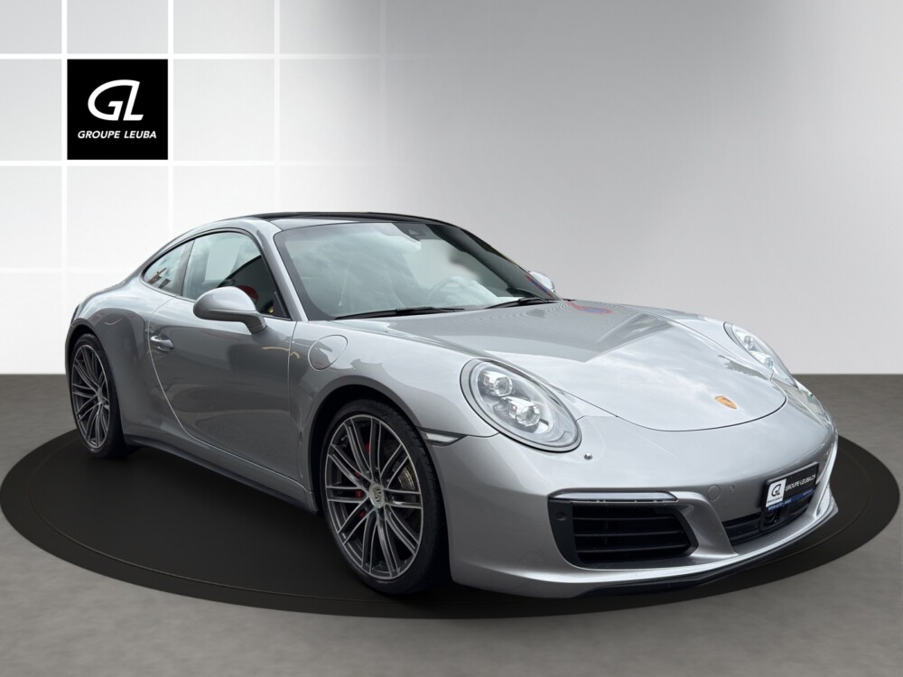 PORSCHE 911 Carrera 4S