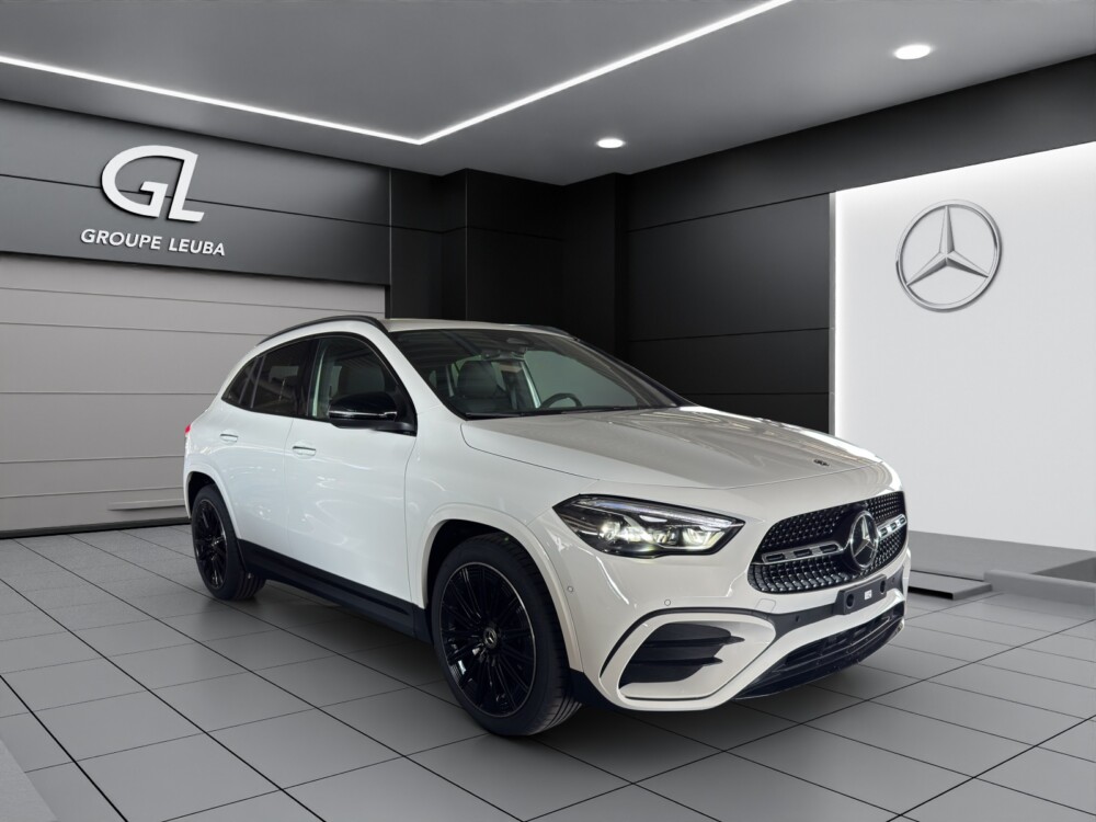 MERCEDES-BENZ GLA 200 Night Star 7G-DCT
