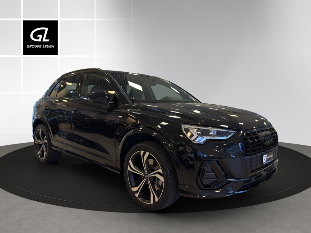 AUDI Q3 45 TFSI e S line Attraction S-tronic