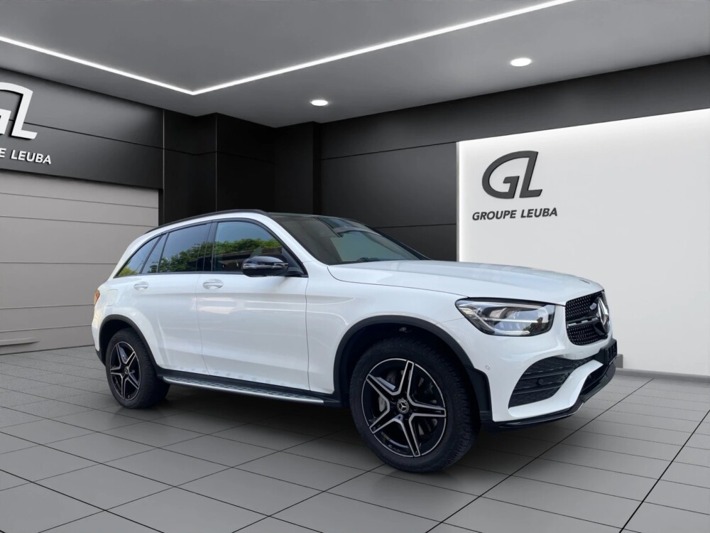 MERCEDES-BENZ GLC 300 e AMG Line 4Matic 9G-Tronic