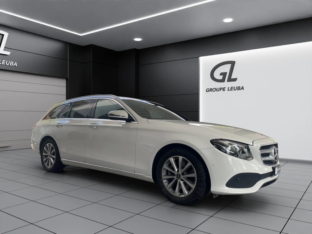MERCEDES-BENZ E 200 Avantgarde 4 Matic 9G-Tronic