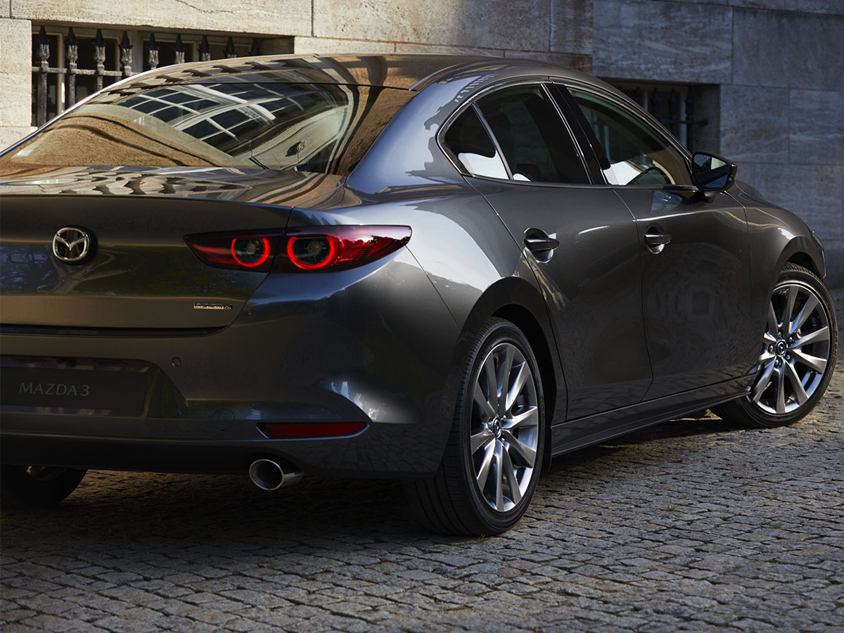 L'arrière de la Mazda3 SEDAN