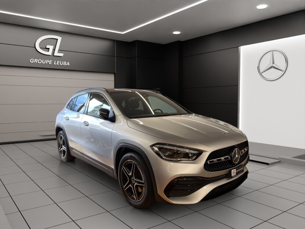 MERCEDES-BENZ GLA 200 AMG Line 7G-DCT