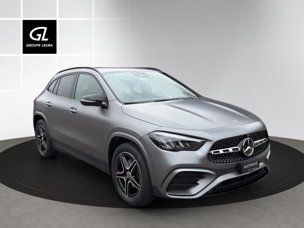 MERCEDES-BENZ GLA 200 Night Star 7G-DCT