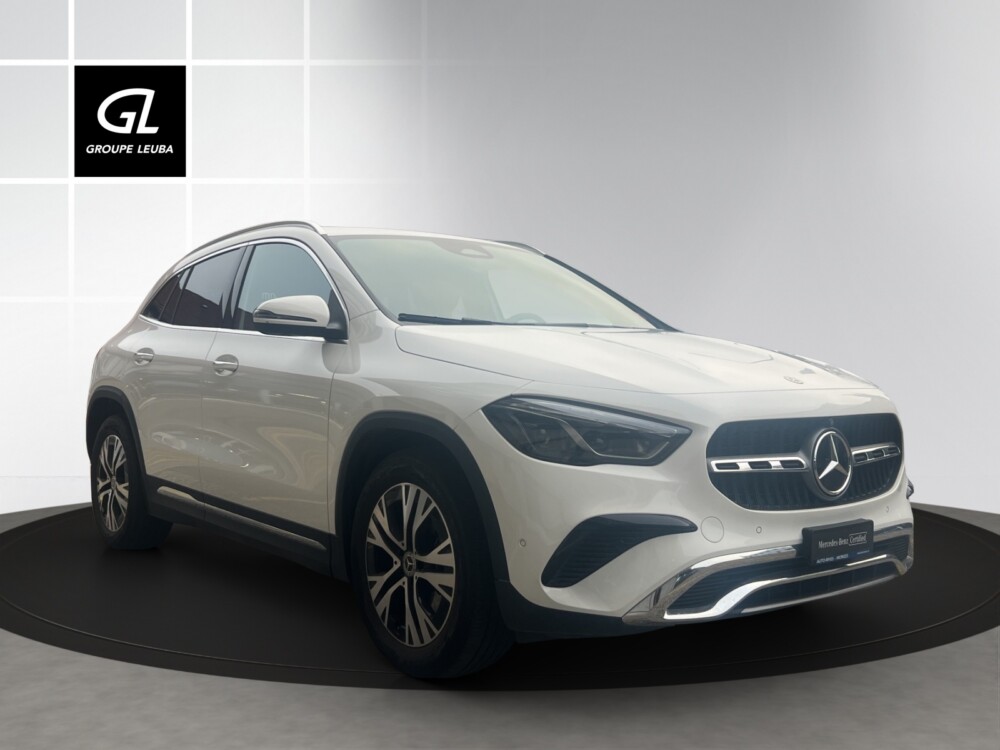 MERCEDES-BENZ GLA 200 7G-DCT