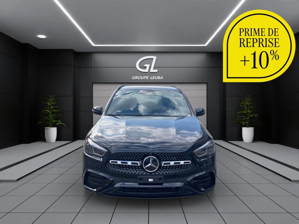 MERCEDES-BENZ GLA 200 7G-DCT