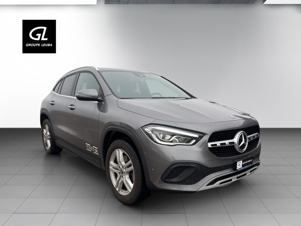 MERCEDES-BENZ GLA 250 AMG Line 4Matic
