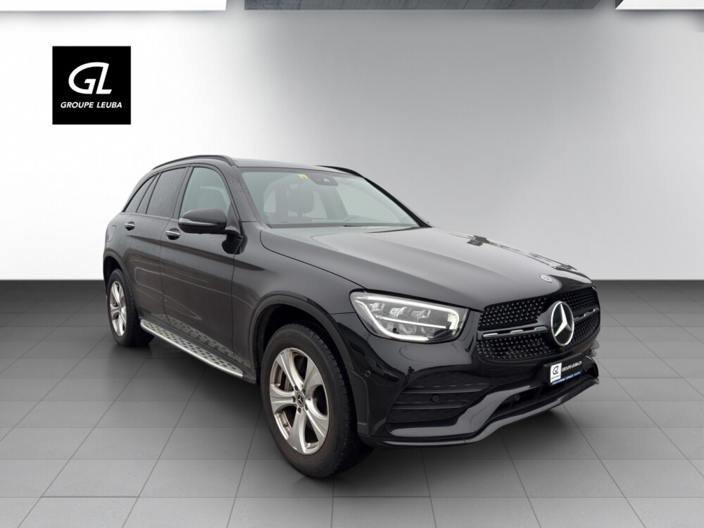 MERCEDES-BENZ GLC 300 e AMG Line 4Matic