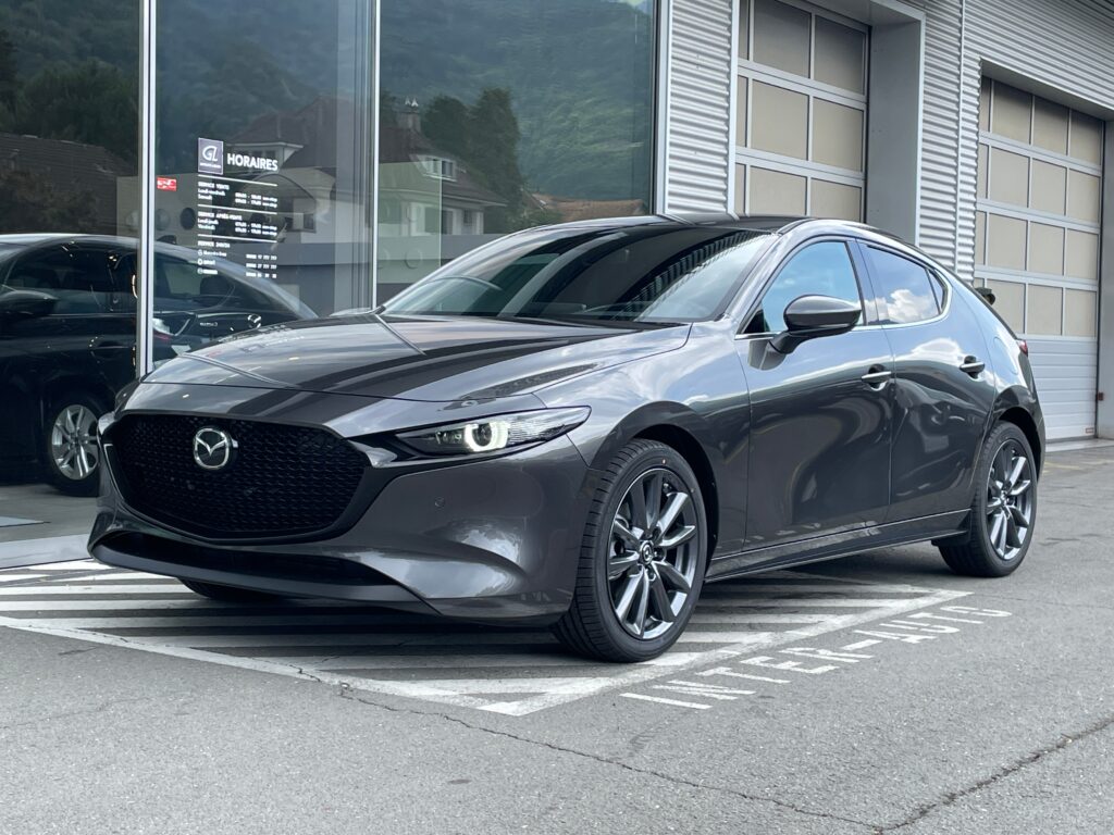 3 Hatchback SKYACTIV-G M Hybrid 140 Exclusive Line Automat