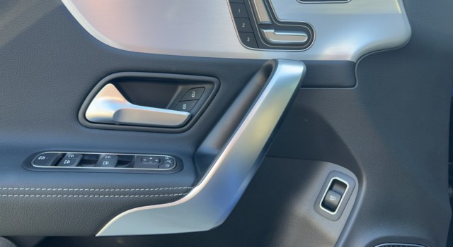 MERCEDES-BENZ CLA 220 4Matic 8G-DCT