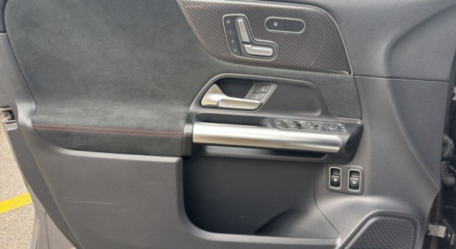 MERCEDES-BENZ GLA 250 e AMG Line 8G-DCT