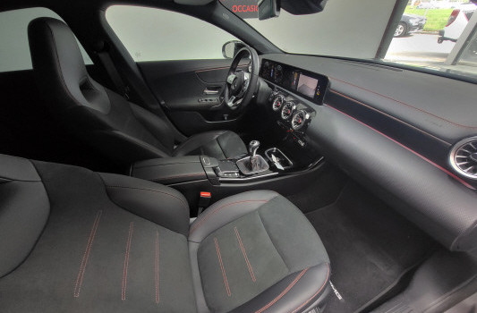 MERCEDES-BENZ CLA 200 AMG Line