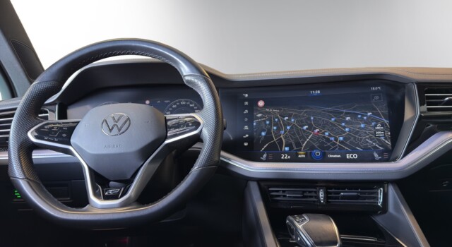 VW TOUAREG 3.0 TDI R Line