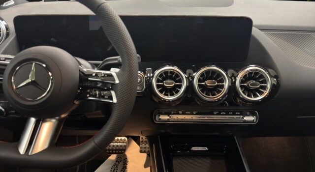 MERCEDES-BENZ GLA 220 4Matic 8G-DCT