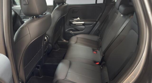 MERCEDES-BENZ GLA 250 4Matic 8G-DCT Swiss Star