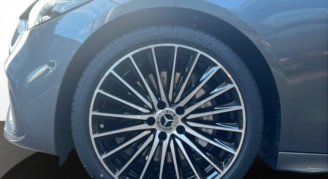 MERCEDES-BENZ C 300 T