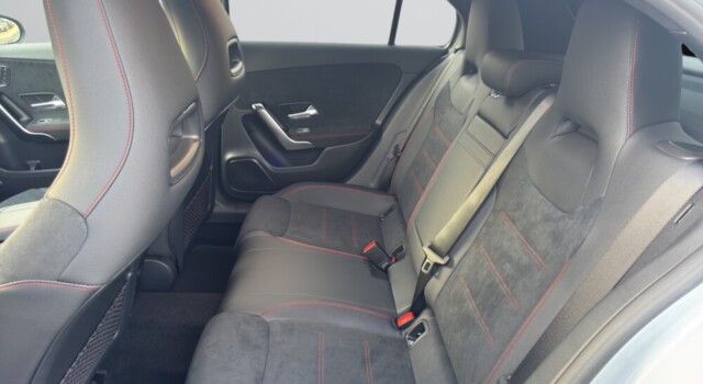 MERCEDES-BENZ A 220 4Matic 8G-DCT