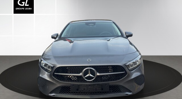 MERCEDES-BENZ A 180 Progressive