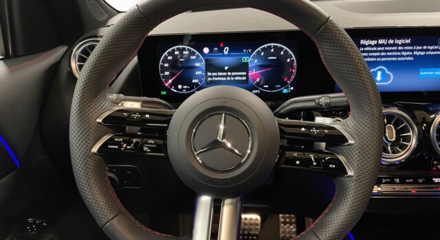 MERCEDES-BENZ GLA 220 4Matic 8G-DCT