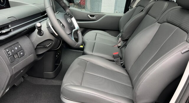 HYUNDAI STARIA Wagon 1.6 T-GDi HEV Vertex A