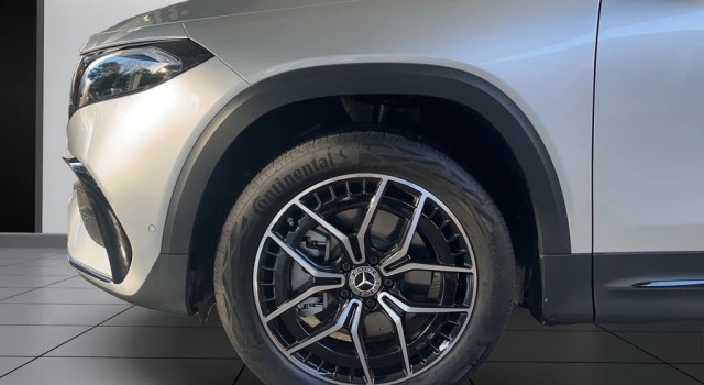 MERCEDES-BENZ EQB 350 66,5 kWh 4Matic Swiss Star