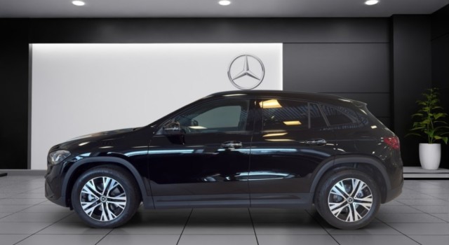 MERCEDES-BENZ GLA 220 d 4Matic 8G-DCTSwiss Star