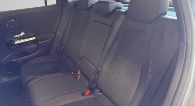 MERCEDES-BENZ GLA 250 4Matic 8G-DCT Swiss Star